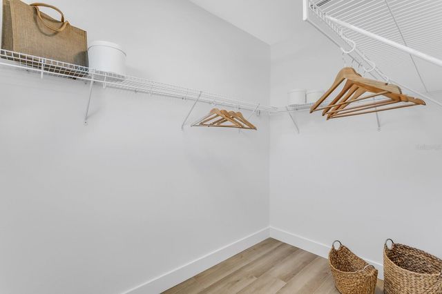 2140 W CHESTNUT STREET, Tampa, FL 33607