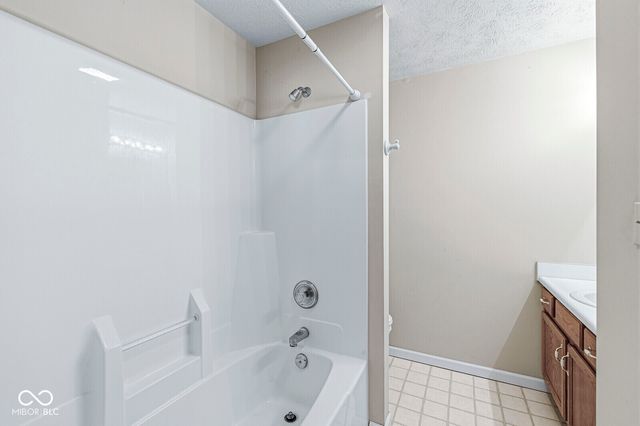 1274 Arlington Drive, Greenfield, IN 46140