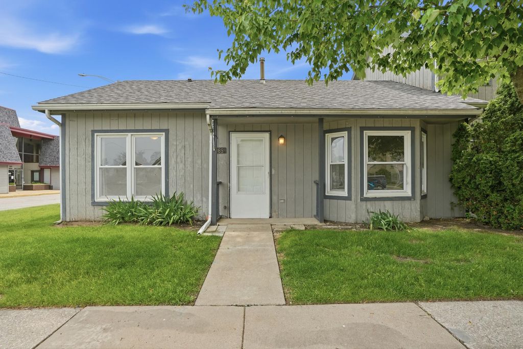 6089 Maryland Street, Merrillville, IN 46410