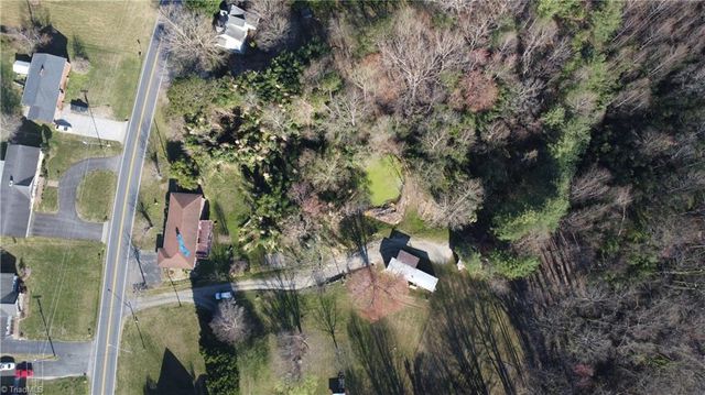 925 S Franklin Road, Mount Airy, NC 27030