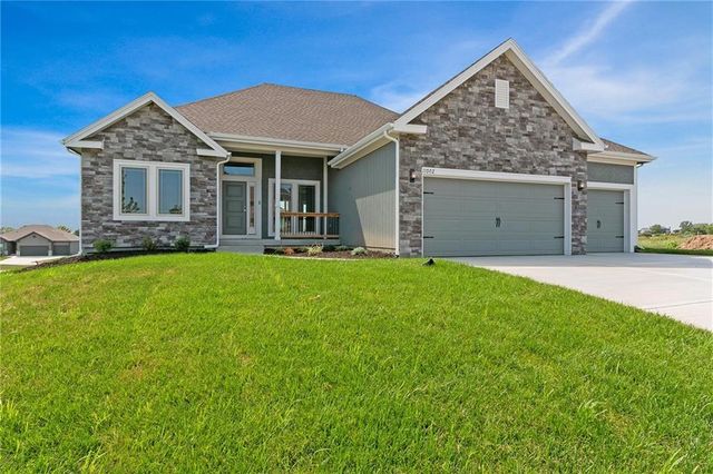11111 N Bristol Avenue, Kansas City, MO 64156