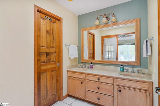 1493 Iroquois Drive, Seneca, SC 29672