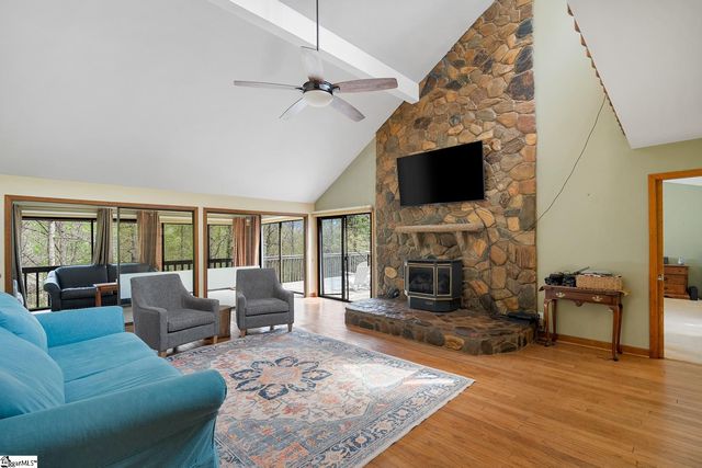1493 Iroquois Drive, Seneca, SC 29672