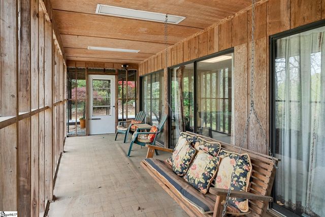 1493 Iroquois Drive, Seneca, SC 29672