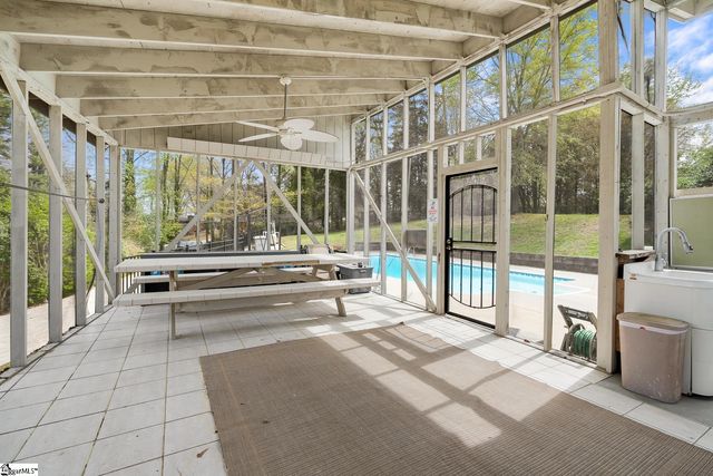1493 Iroquois Drive, Seneca, SC 29672