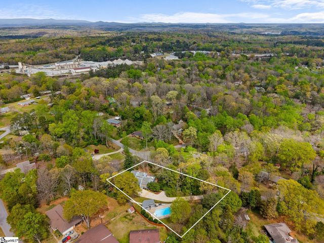 1493 Iroquois Drive, Seneca, SC 29672