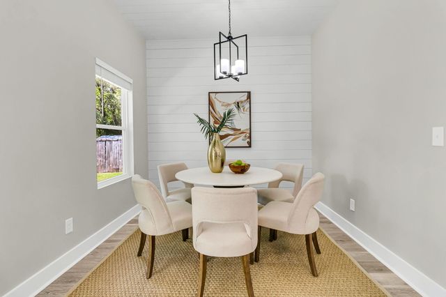 5889 N Rhett Avenue, Hanahan, SC 29410