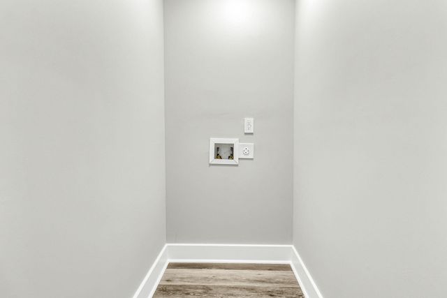 5889 N Rhett Avenue, Hanahan, SC 29410