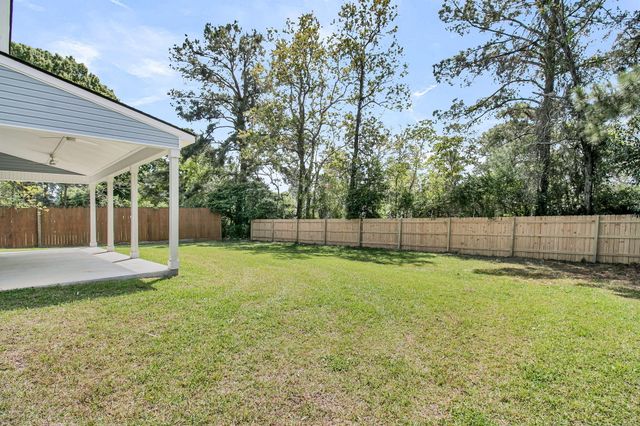 5889 N Rhett Avenue, Hanahan, SC 29410