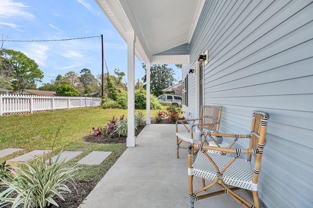 5889 N Rhett Avenue, Hanahan, SC 29410