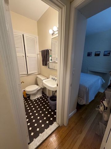 11 S Russell St. 3, Boston, MA 02114