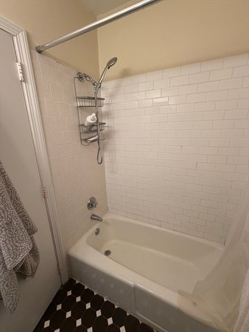 11 S Russell St. 3, Boston, MA 02114
