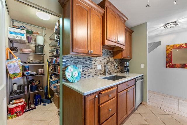 2809 12th Avenue 202, Rock Island, IL 61201