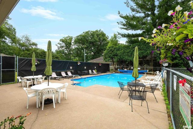 2809 12th Avenue 202, Rock Island, IL 61201