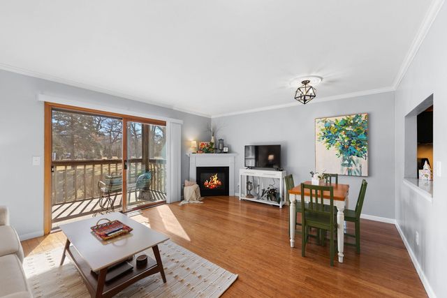 2809 12th Avenue 202, Rock Island, IL 61201