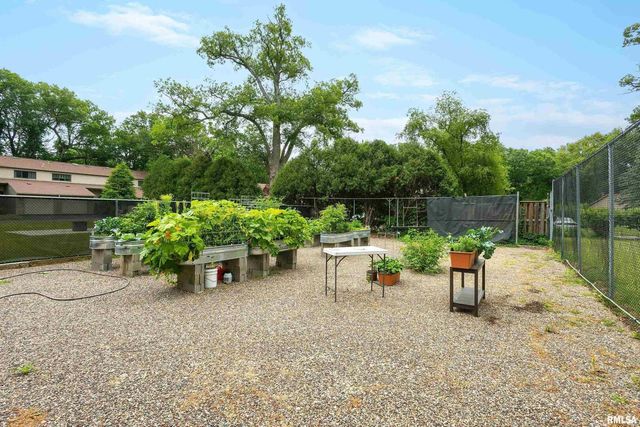 2809 12th Avenue 202, Rock Island, IL 61201