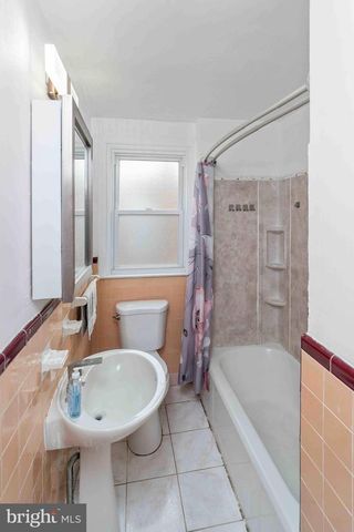 1130 FANSHAWE ST, Philadelphia, PA 19111