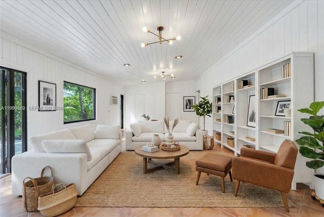 7132 SW 65th Ave, South Miami, FL 33143