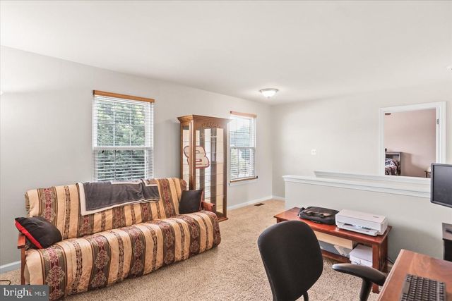 89 MALEK DR, Hanover, PA 17331