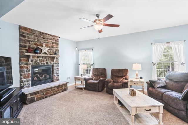 89 MALEK DR, Hanover, PA 17331