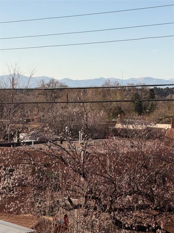 1819 Puye Road, Santa Fe, NM 87505