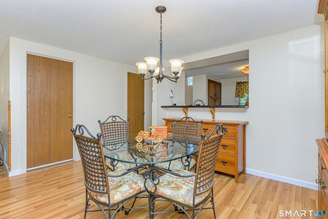 21 Wynwood Drive 21, Cromwell, CT 06416