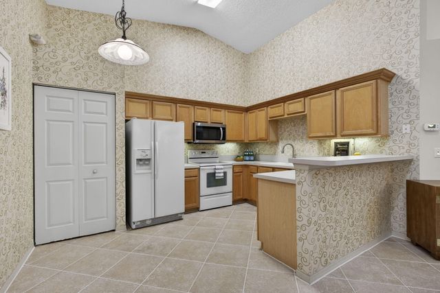 9386 Bridgeport Drive, West Palm Beach, FL 33411