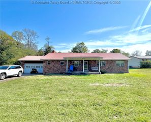 757 Grandview Avenue, Point Pleasant, WV 25550