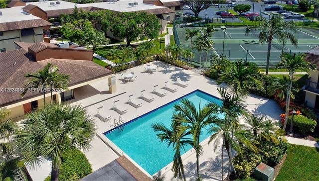 7985 SW 86th St 432, Miami, FL 33143