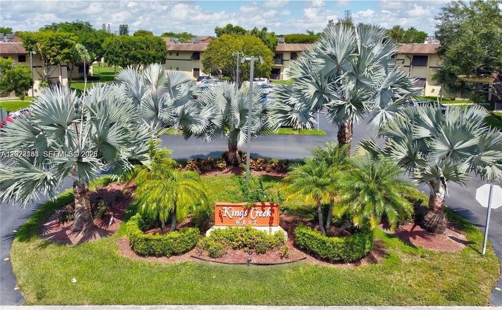 7985 SW 86th St 432, Miami, FL 33143