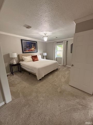 11545 Village Drive, Evansville, IN 47725
