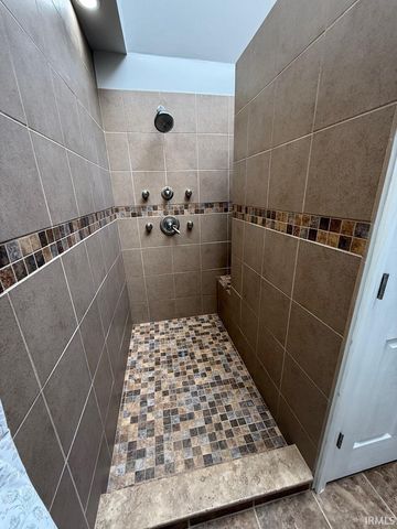 11545 Village Drive, Evansville, IN 47725