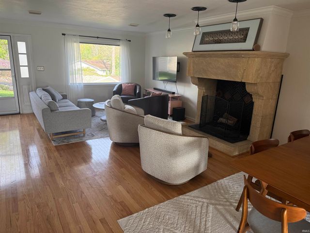 11545 Village Drive, Evansville, IN 47725