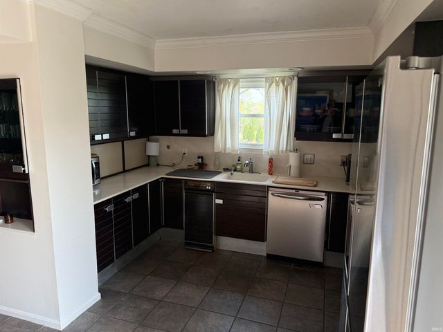 11545 Village Drive, Evansville, IN 47725