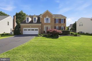 43197 WAYSIDE CIR, Ashburn, VA 20147