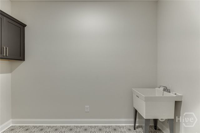 1041 Riverhill Drive, Bishop, GA 30621