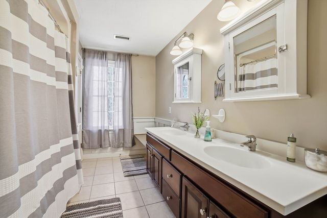 8 Alstead Path, Millbury, MA 01527
