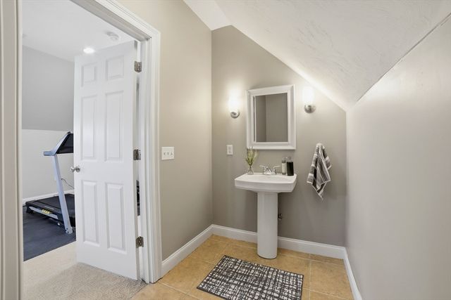 8 Alstead Path, Millbury, MA 01527