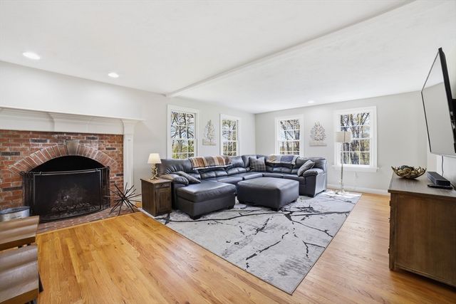 8 Alstead Path, Millbury, MA 01527
