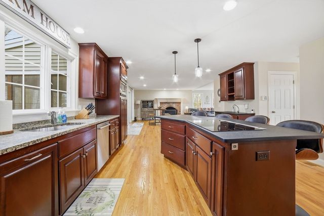 8 Alstead Path, Millbury, MA 01527