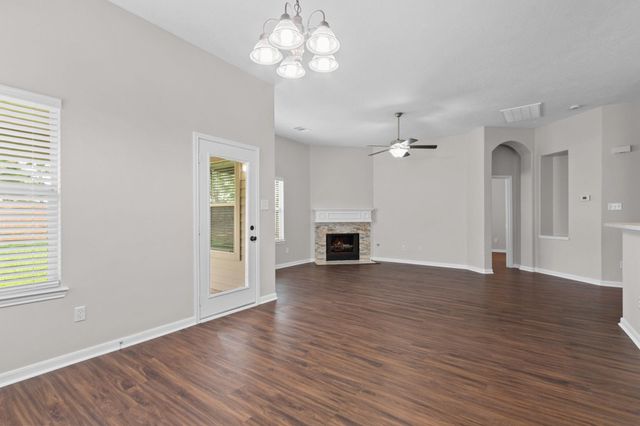 19830 Sternwood Manor Drive, Spring, TX 77379