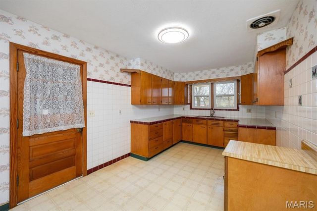 205 W Magnolia Street, Marine, IL 62061