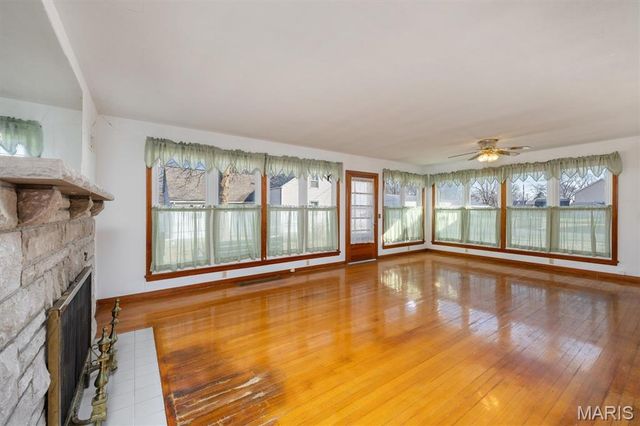 205 W Magnolia Street, Marine, IL 62061