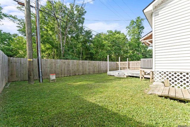 25400 Homestead Dr, Denham Springs, LA 70726