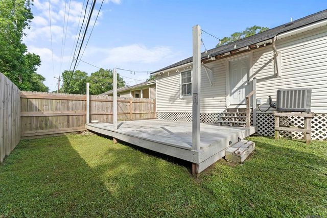 25400 Homestead Dr, Denham Springs, LA 70726