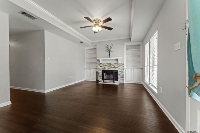 25400 Homestead Dr, Denham Springs, LA 70726