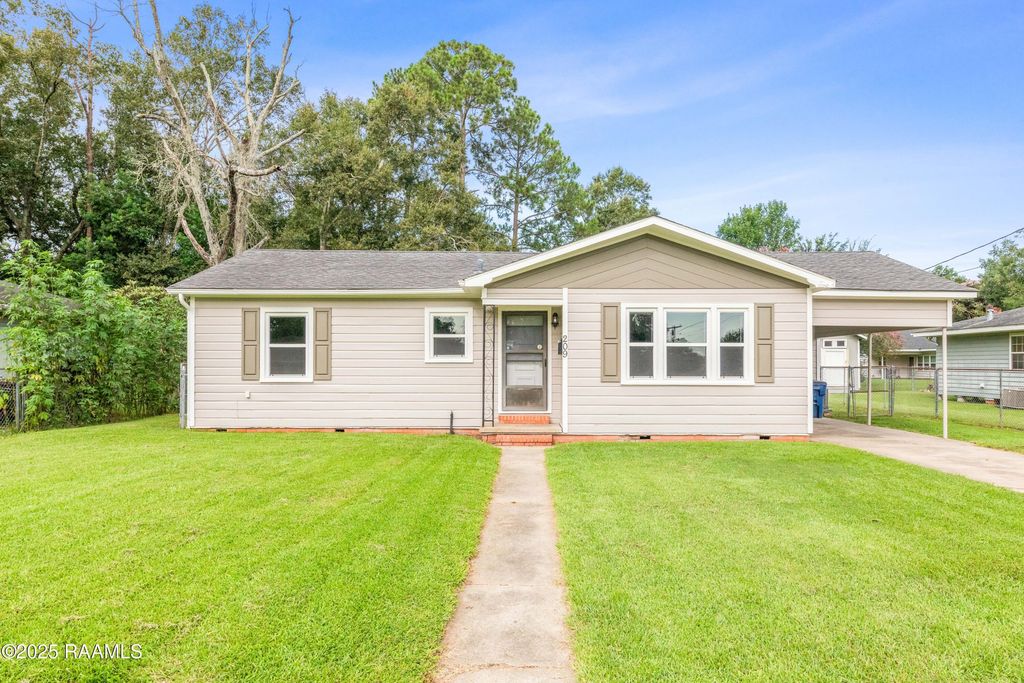 209 N Avenue North, Crowley, LA 70526