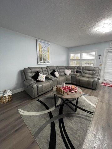 3021 Ellesmere B 3021, Deerfield Beach, FL 33442