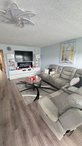 3021 Ellesmere B 3021, Deerfield Beach, FL 33442