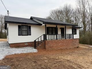 82 Hubbard Street, Bowersville, GA 30516